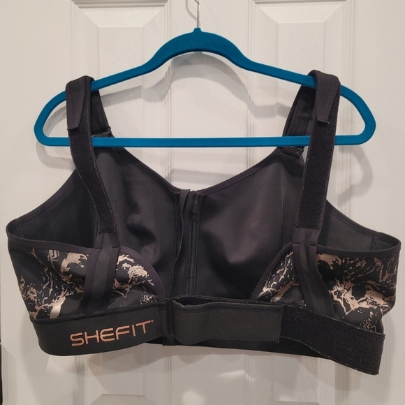 SHEFIT Flex Medium Impact Sports Bra - 5Luxe - Picture 5 of 11